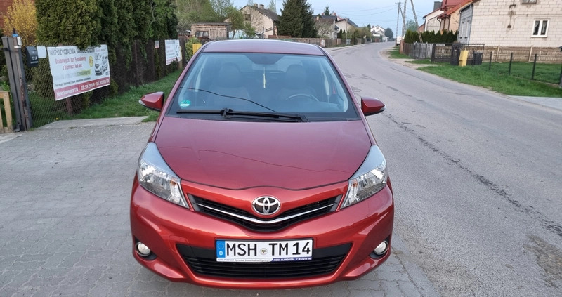 Toyota Yaris cena 30900 przebieg: 148000, rok produkcji 2011 z Sławno małe 466
